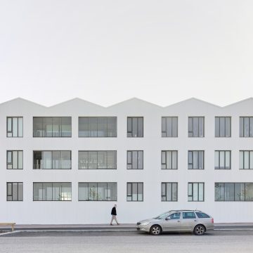 Fjölbýlishús við Hallgerðargötu